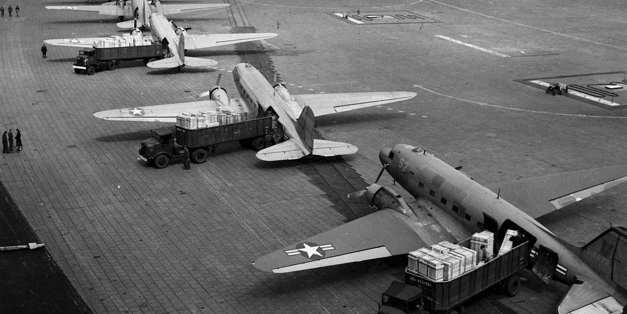 Douglas C-47 Luftbrücke